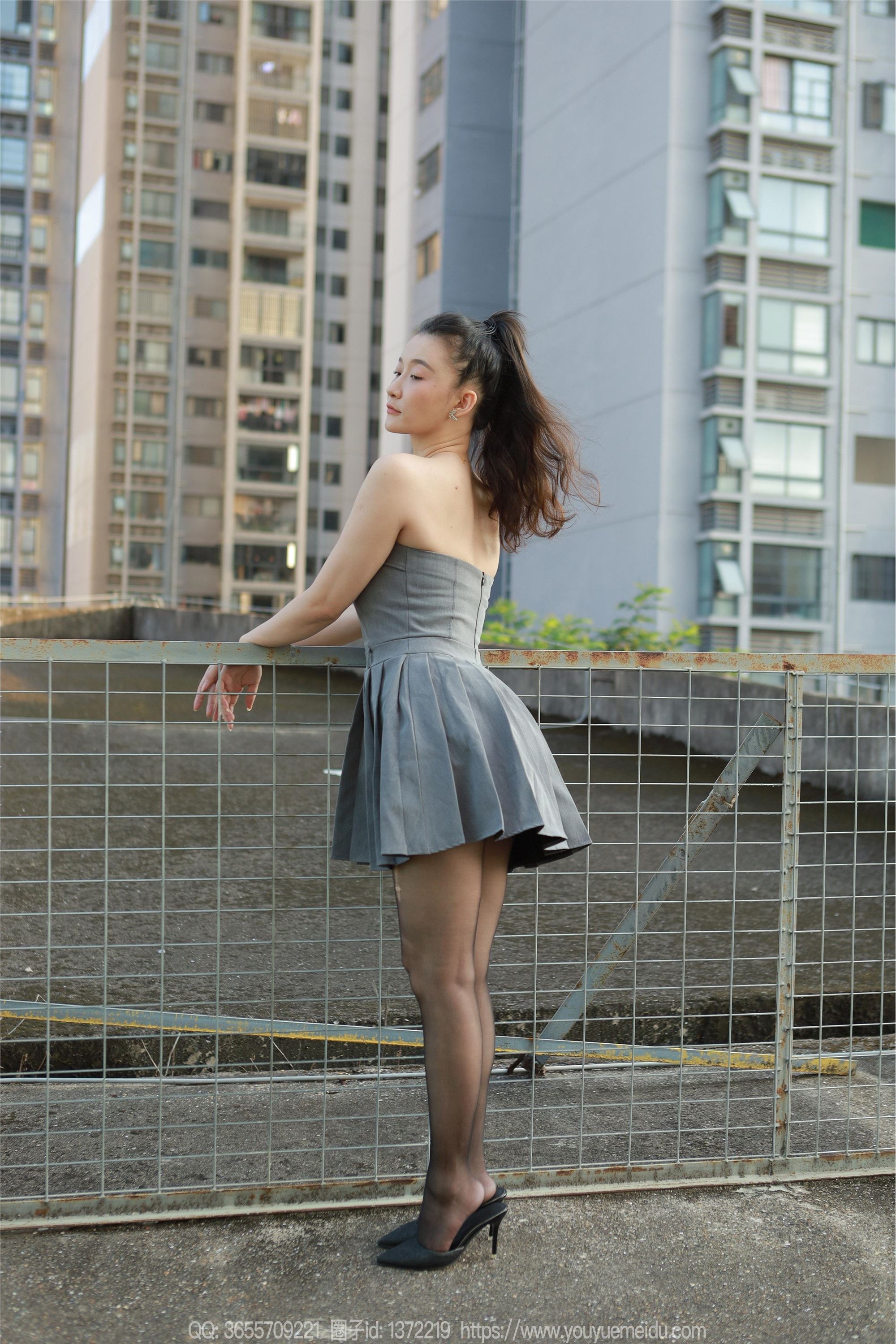 IESS异思趣向  2023.11.01 丝享家 1574 秋秋《灰色小礼裙》